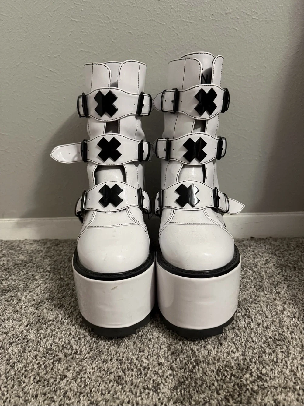 YRU White Platform Buckle Boots with Black Cross Accents